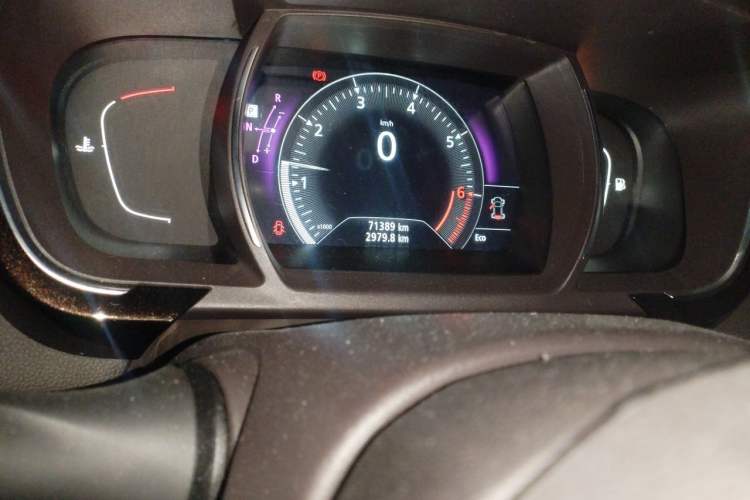 Used Renault Espace Classic 2018 TCe 300 Comfort Edition Odometer Close Up