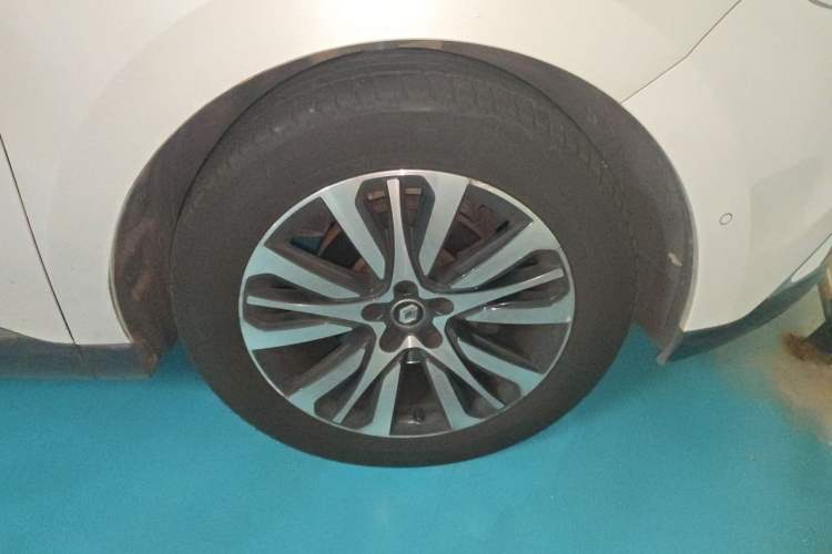 Used Renault Espace Classic 2018 TCe 300 Yason Paris Edition Right Front Wheel Hub