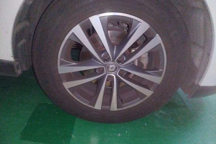 Used Renault Espace Classic 2018 TCe 300 Comfort Edition Right Front Wheel Hub