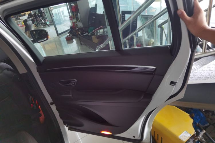 Used Renault Espace Classic 2018 TCe 300 Comfort Edition Right Rear Door Interior