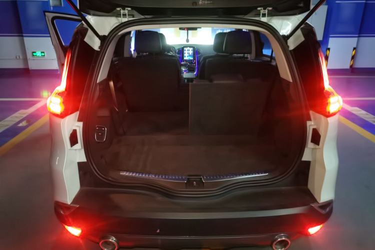 Used Renault Espace Classic 2018 TCe 300 Prestige Edition Trunk