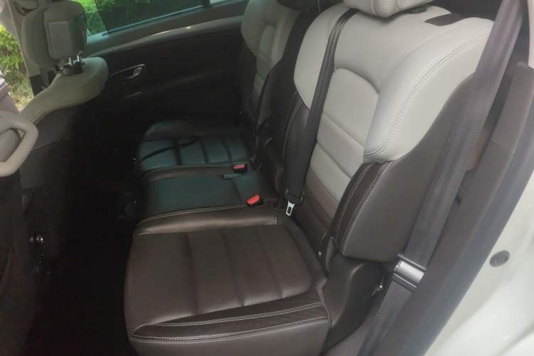 Used Renault Espace Classic 2018 TCe 300 Yason Paris Edition Left Rear Seat
