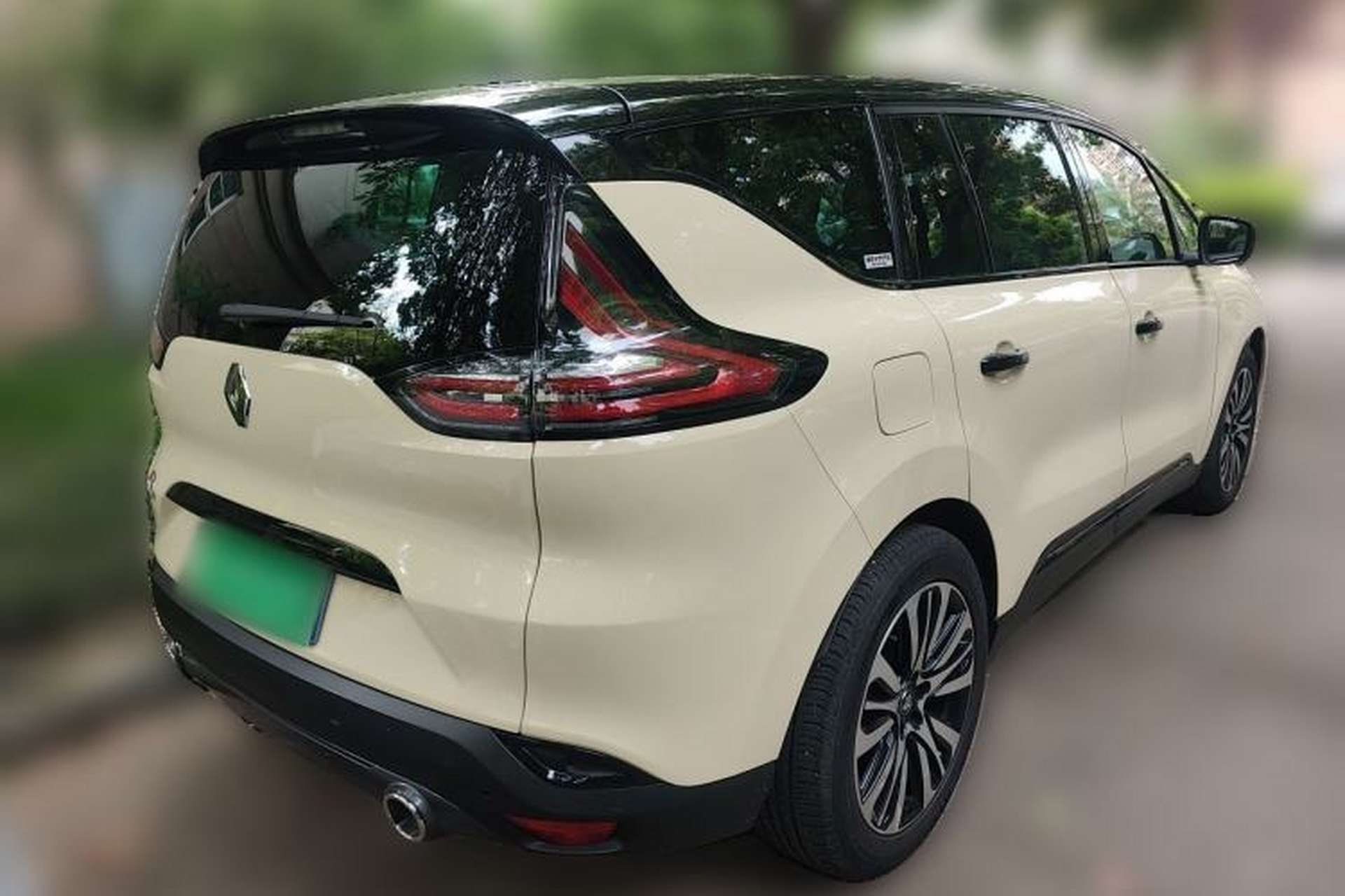 Used Renault Espace Classic 2018 TCe 300 Yason Paris Edition Rear Right 45 Deg