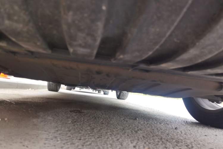 Used Renault Fluence 2011 2.0L Luxury Navigation Edition Chassis Front