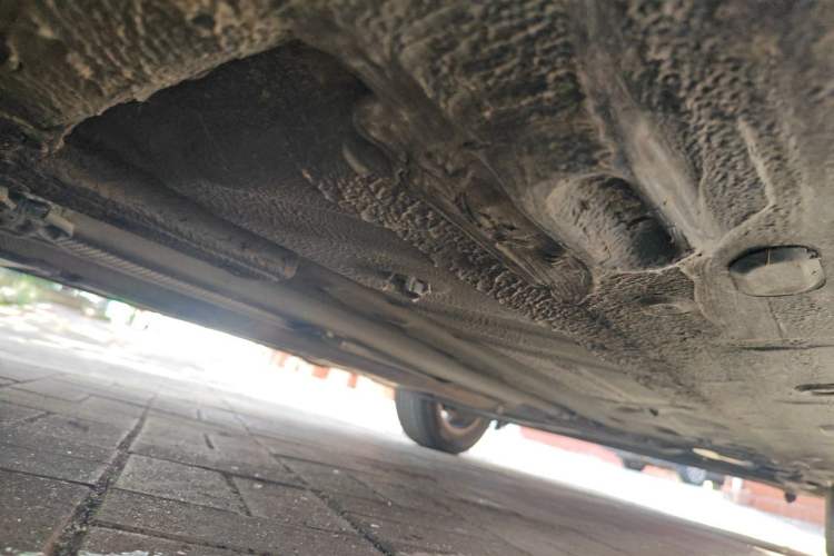 Used Renault Fluence 2011 2.0L Fashion Edition Chassis Front Left