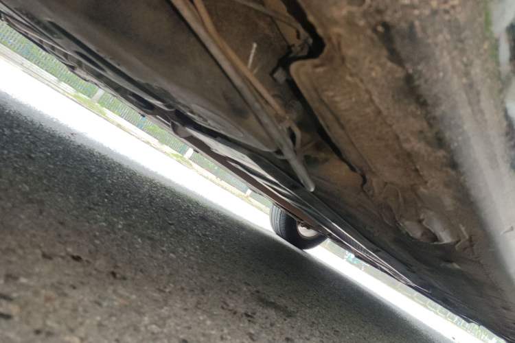 Used Renault Fluence 2011 2.0L Standard Edition Chassis Rear Right