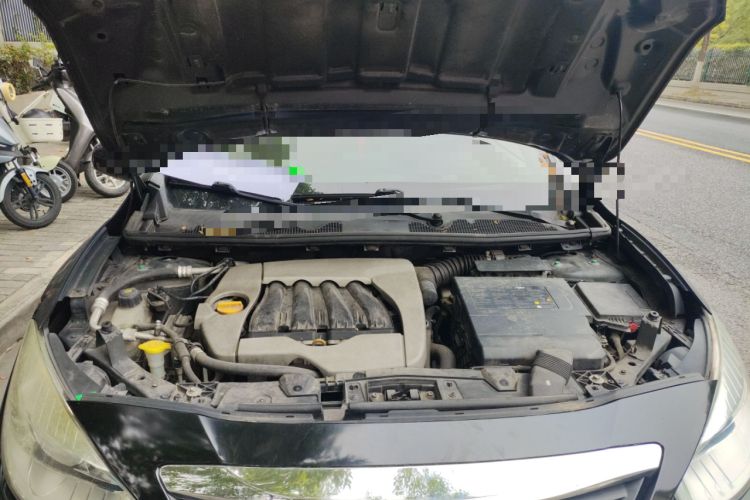 Used Renault Fluence 2011 2.0L Standard Edition Engine Bay