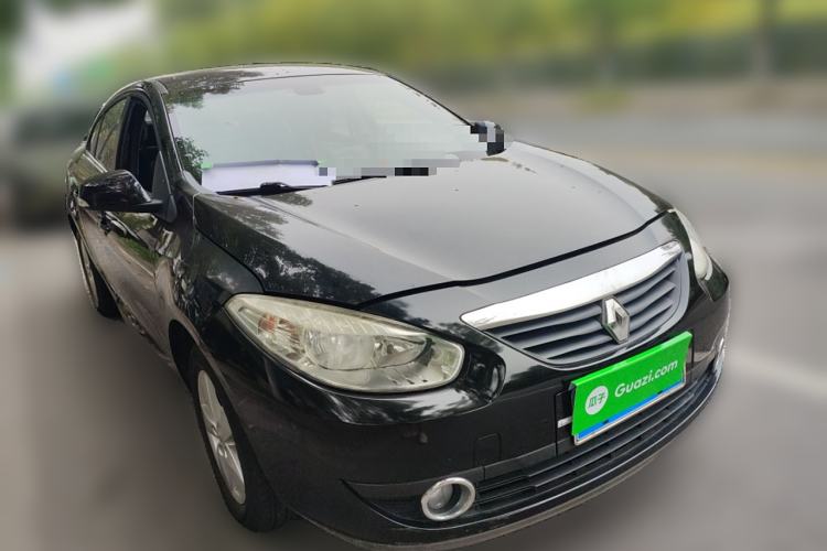 Used Renault Fluence 2011 2.0L Standard Edition Front Right 45 Deg