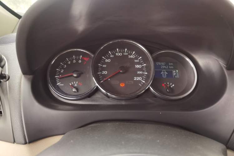 Used Renault Fluence 2011 2.0L Luxury Navigation Edition Instrument Cluster