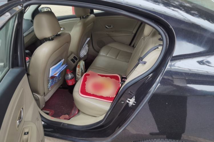 Used Renault Fluence 2011 2.0L Luxury Navigation Edition Left Rear Seat
