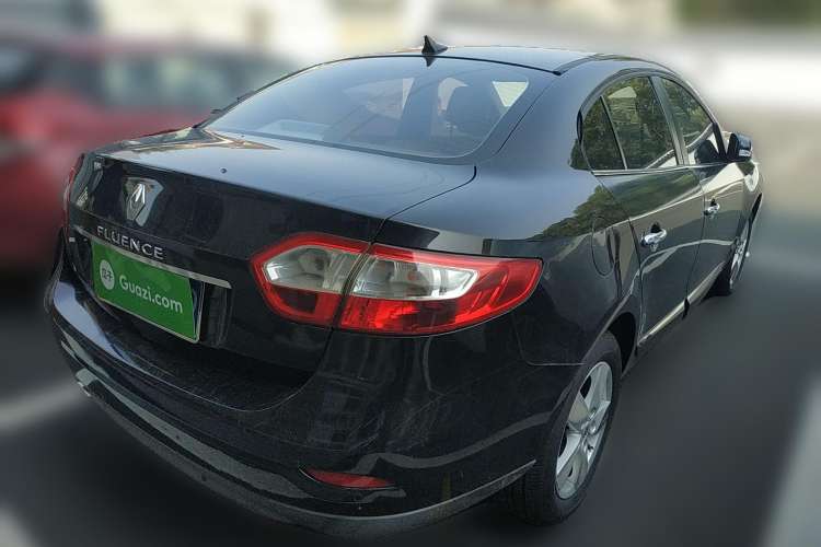 Used Renault Fluence 2011 2.0L Fashion Edition Rear Right 45 Deg