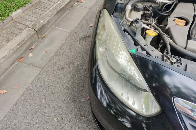 Used Renault Fluence 2011 2.0L Standard Edition Right Front Headlight