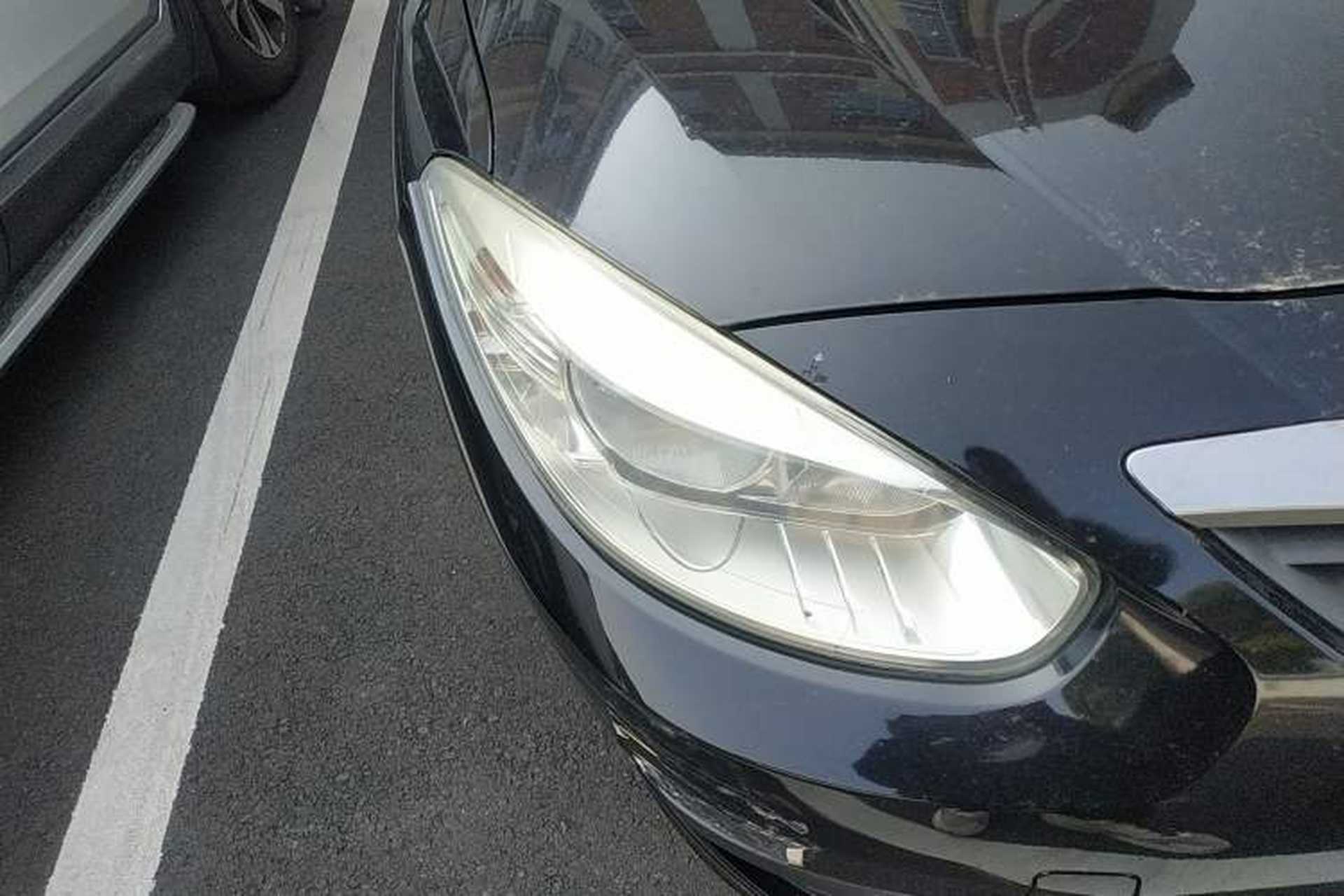 Used Renault Fluence 2011 2.0L Fashion Edition Right Front Headlight