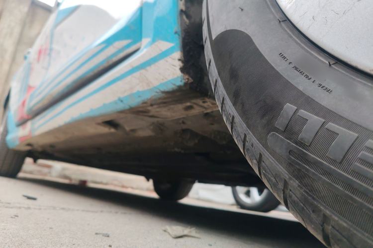 Used Renault Fluence 2011 2.0L Fashion Edition Chassis Front Right