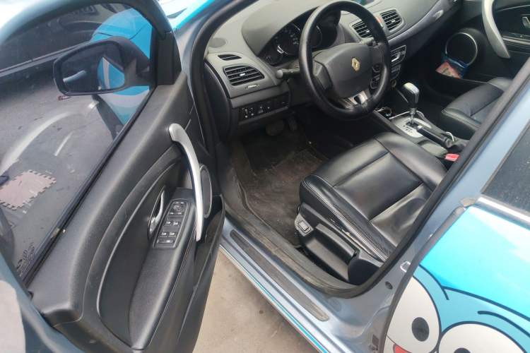 Used Renault Fluence 2011 2.0L Fashion Edition Driver Seat