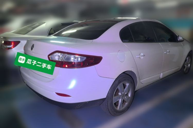 Used Renault Fluence 2011 2.0L Fashion Edition Rear Right 45 Deg