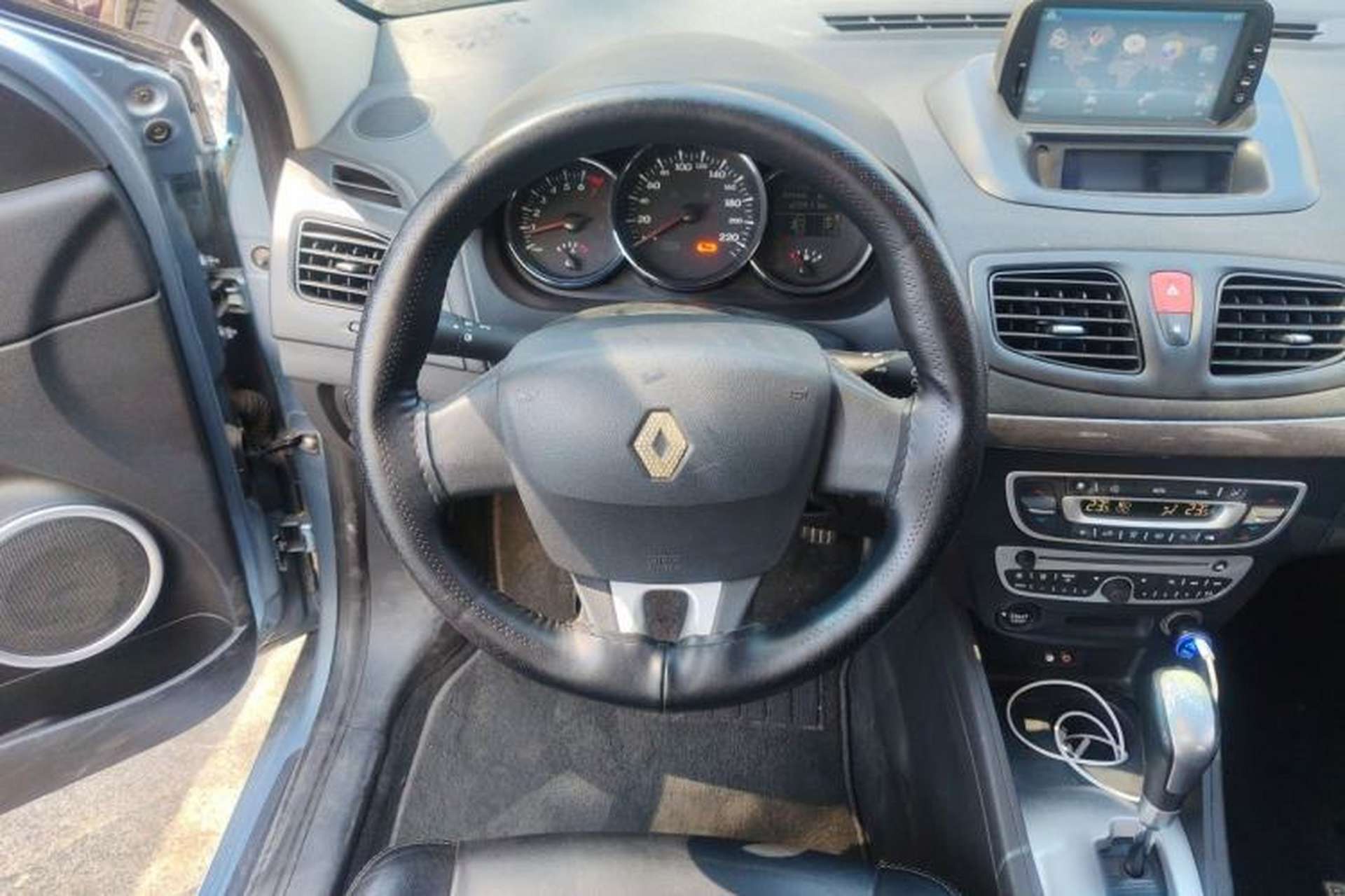 Used Renault Fluence 2011 2.0L Fashion Edition Steering Wheel