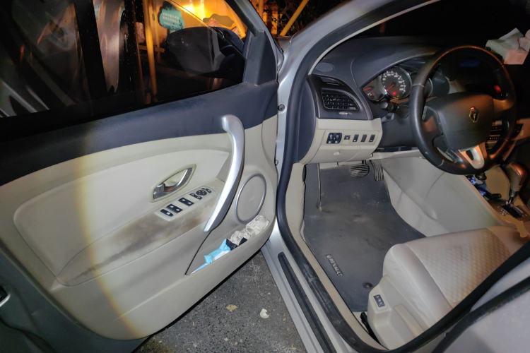 Used Renault Fluence 2011 2.0L Standard Edition Driver Seat