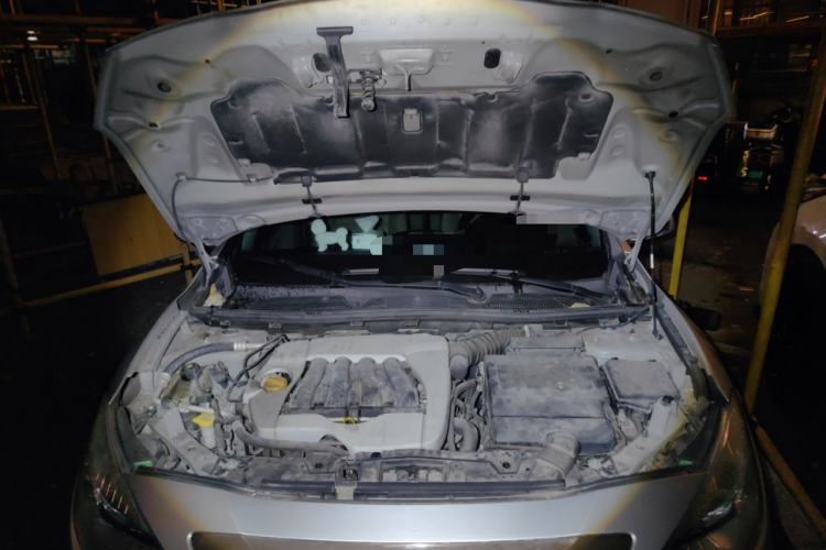 Used Renault Fluence 2011 2.0L Standard Edition Engine Bay