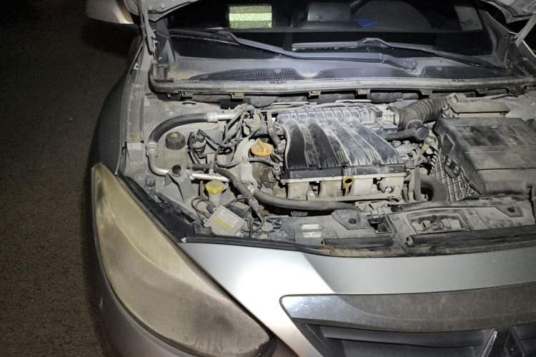 Used Renault Fluence 2011 2.0L Standard Edition Engine Bay Right