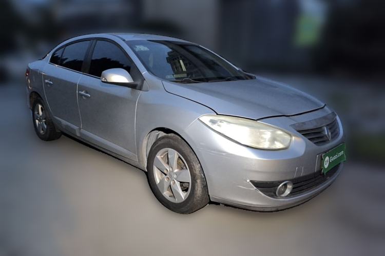 Used Renault Fluence 2011 2.0L Standard Edition Front Right 45 Deg
