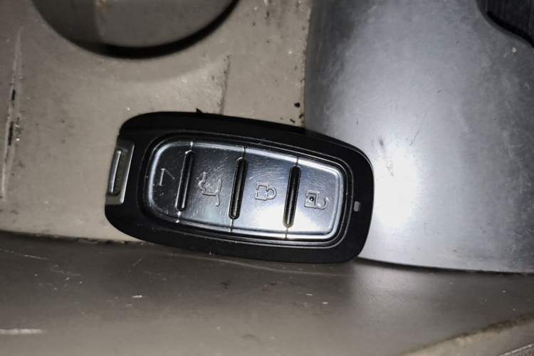 Used Renault Fluence 2011 2.0L Standard Edition Vehicle Key