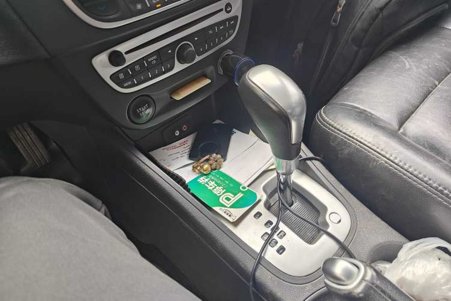 Used Renault Fluence 2011 2.0L Fashion Edition Gear Lever