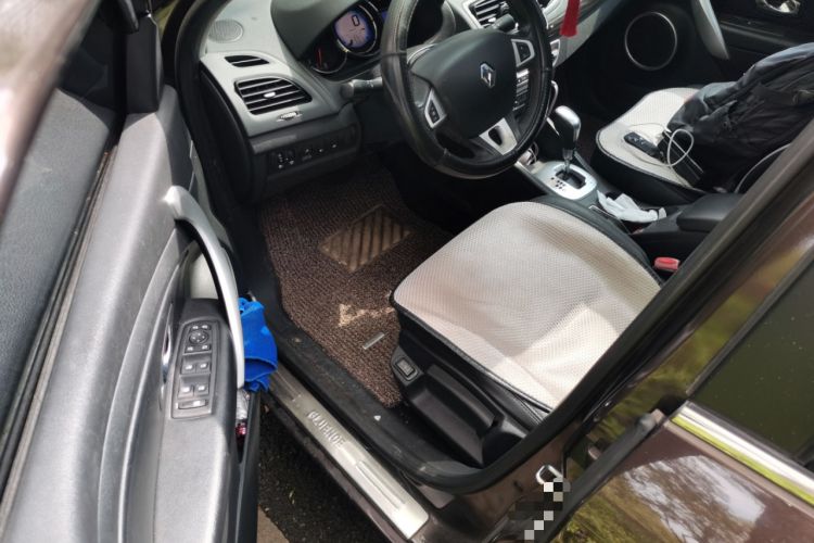 Used Renault Fluence 2013 2.0L Fashion Edition Driver Seat