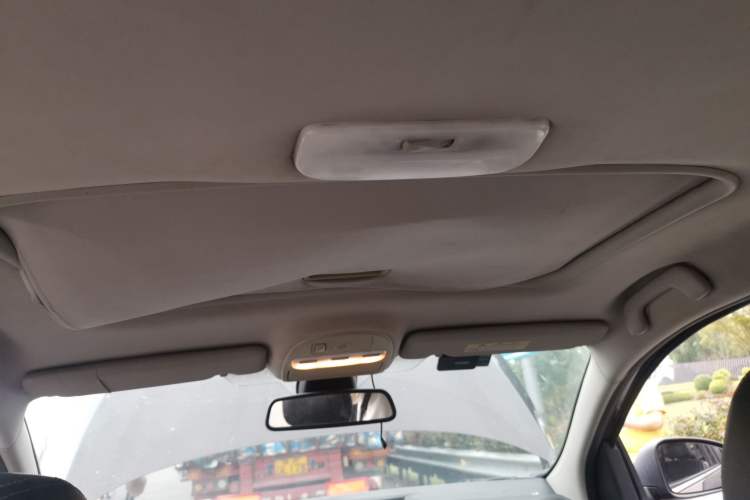 Used Renault Fluence 2013 2.0L Fashion Edition Headliner
