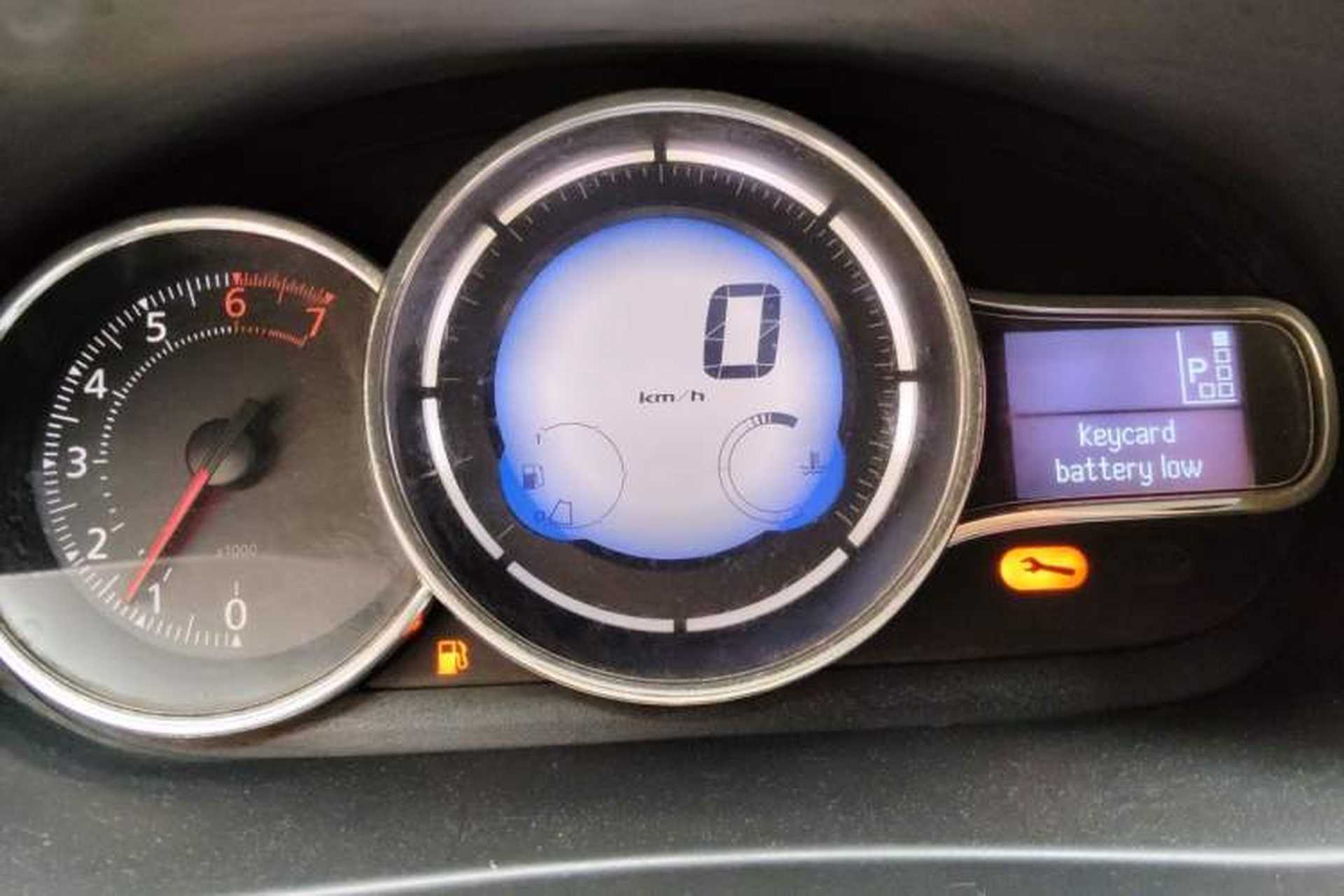 Used Renault Fluence 2013 2.0L Comfort Edition Instrument Cluster