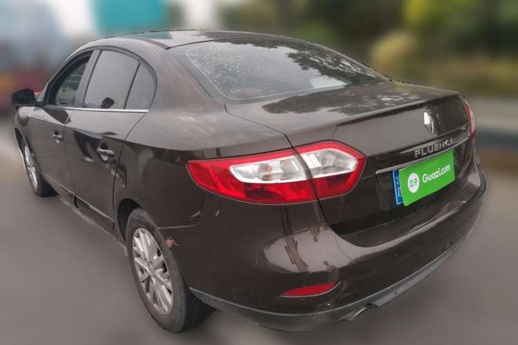 Used Renault Fluence 2013 2.0L Fashion Edition Rear Left 45 Deg