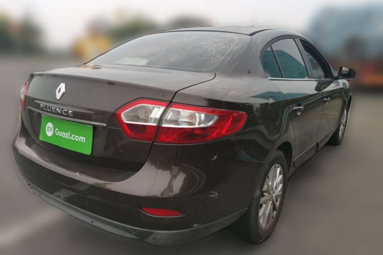 Used Renault Fluence 2013 2.0L Fashion Edition Rear Right 45 Deg