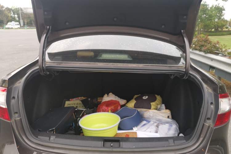 Used Renault Fluence 2013 2.0L Fashion Edition Trunk