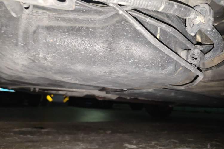 Used Renault Fluence 2013 2.0L Fashion Edition Chassis Rear Right