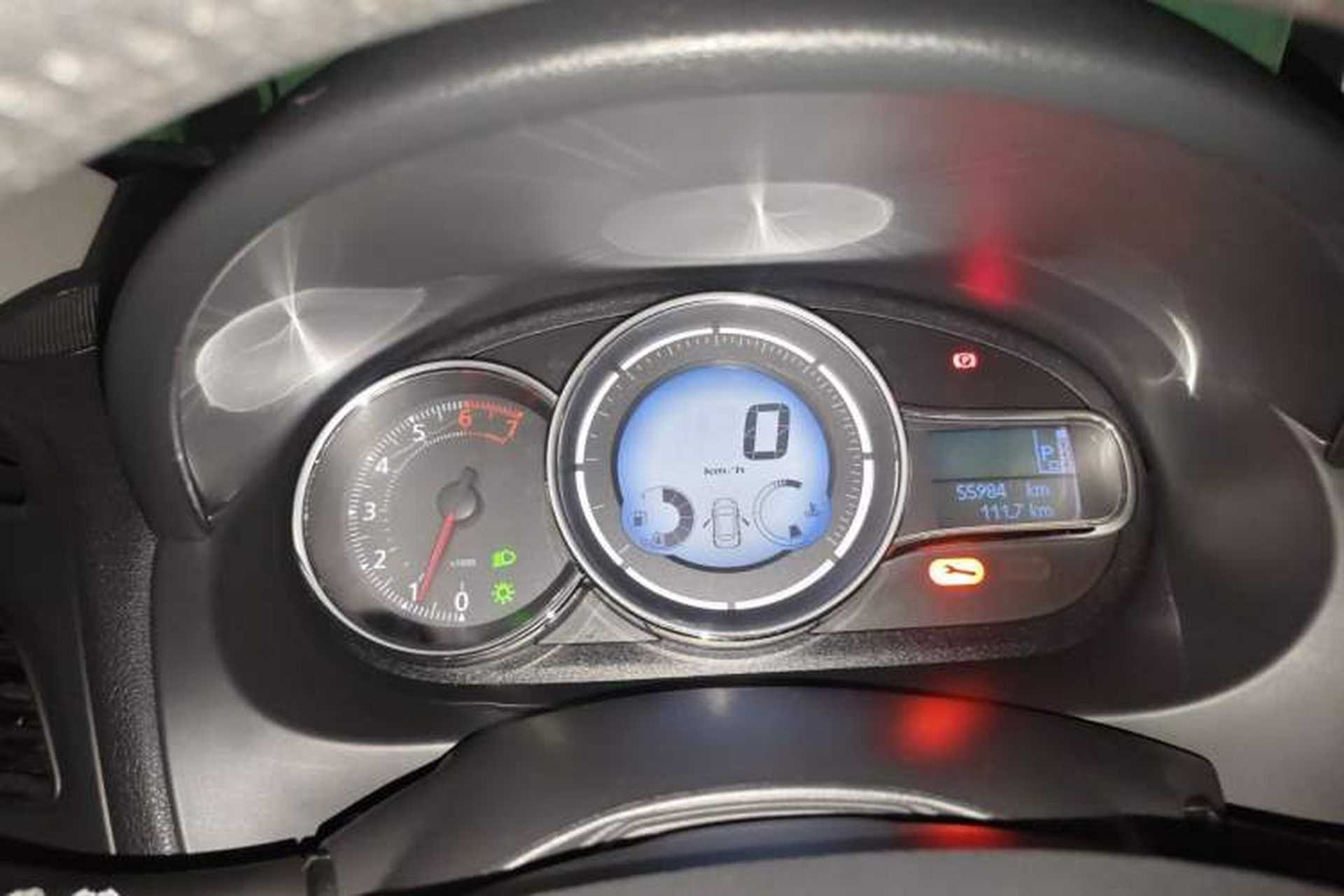 Used Renault Fluence 2013 2.0L Fashion Edition Instrument Cluster