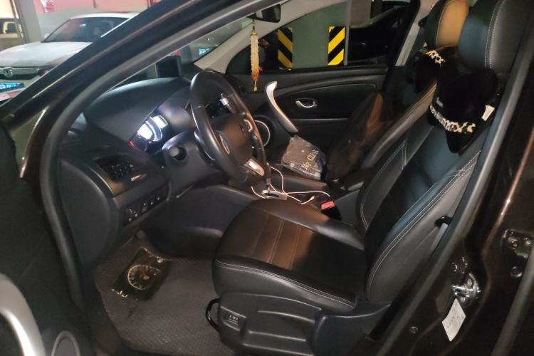 Used Renault Fluence 2013 2.0L Fashion Edition Left Front Seat