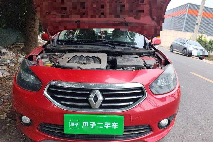 Used Renault Fluence 2013 2.0L Comfort Edition Engine Bay