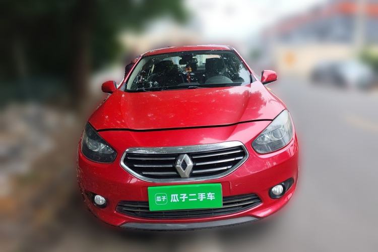 Used Renault Fluence 2013 2.0L Comfort Edition Front