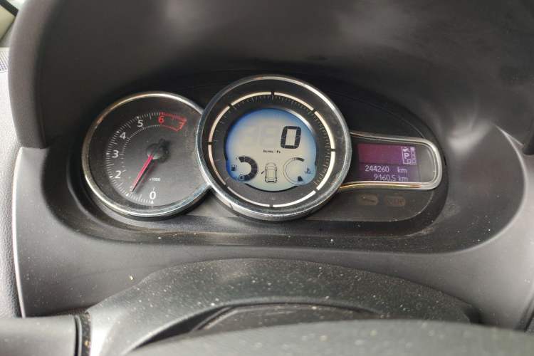 Used Renault Fluence 2013 2.0L Comfort Edition Instrument Cluster