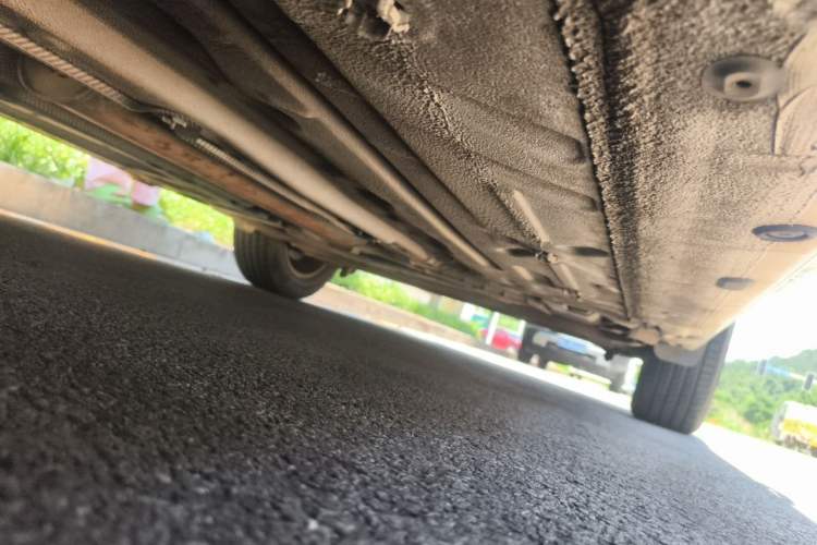 Used Renault Fluence 2013 2.0L Comfort Edition Chassis Front Left