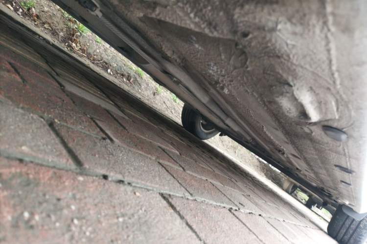 Used Renault Fluence 2013 2.0L Comfort Edition Chassis Front Left