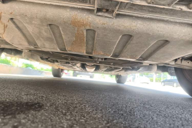 Used Renault Fluence 2013 2.0L Comfort Edition Chassis Front