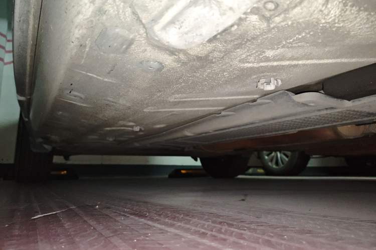 Used Renault Fluence 2013 2.0L Fashion Edition Chassis Front Right