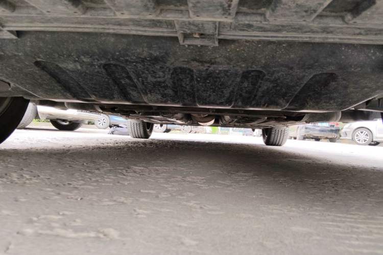 Used Renault Fluence 2013 2.0L Comfort Edition Chassis Front