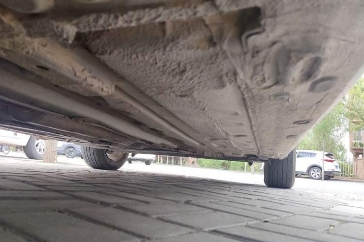 Used Renault Fluence 2013 2.0L Comfort Edition Chassis Rear Left
