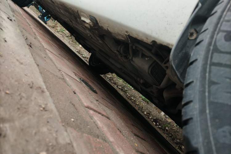 Used Renault Fluence 2013 2.0L Comfort Edition Chassis Rear Left