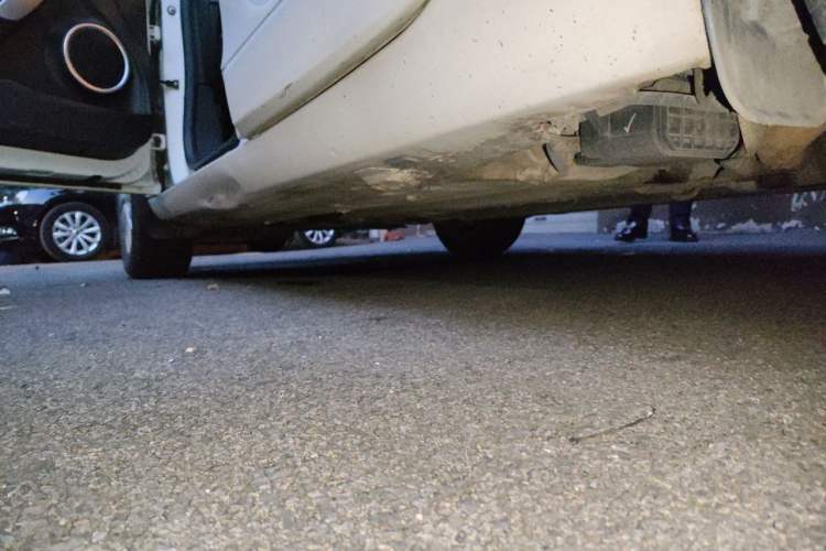 Used Renault Fluence 2013 2.0L Fashion Edition Chassis Rear Left