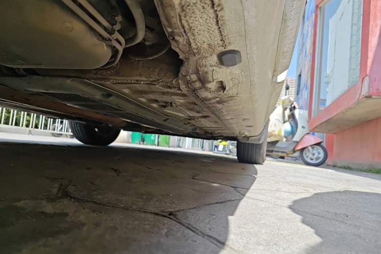 Used Renault Fluence 2013 2.0L Standard Edition Chassis Rear Right