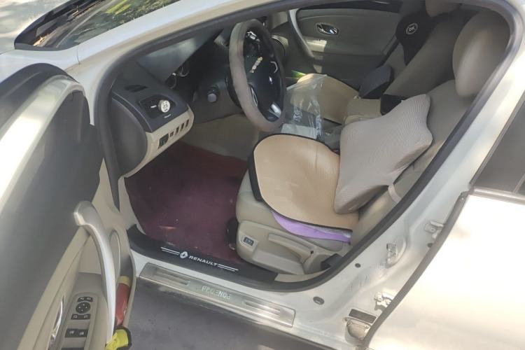 Used Renault Fluence 2013 2.0L Fashion Edition Driver Seat