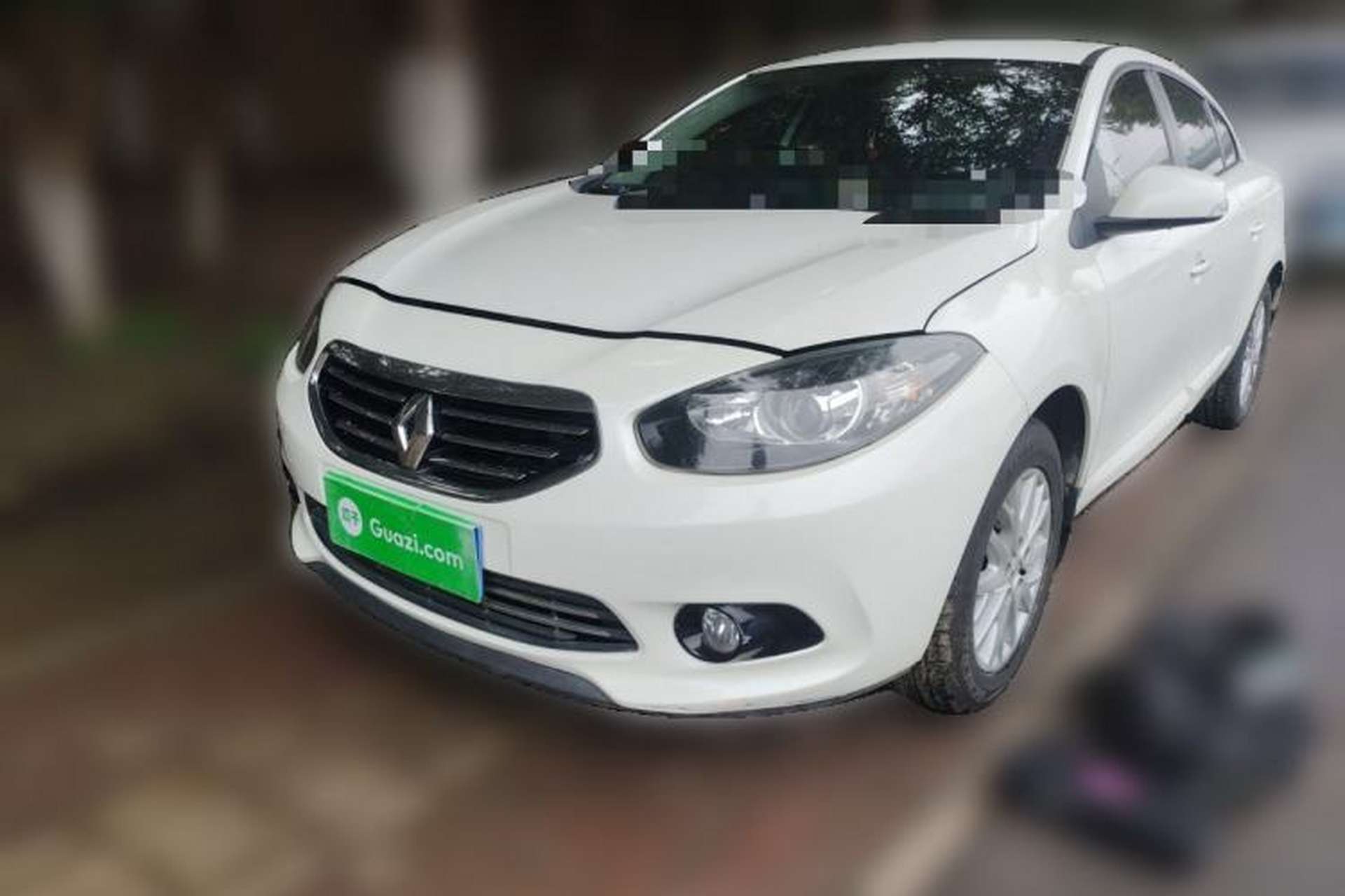 Used Renault Fluence 2013 2.0L Comfort Edition Front Left 45 Deg